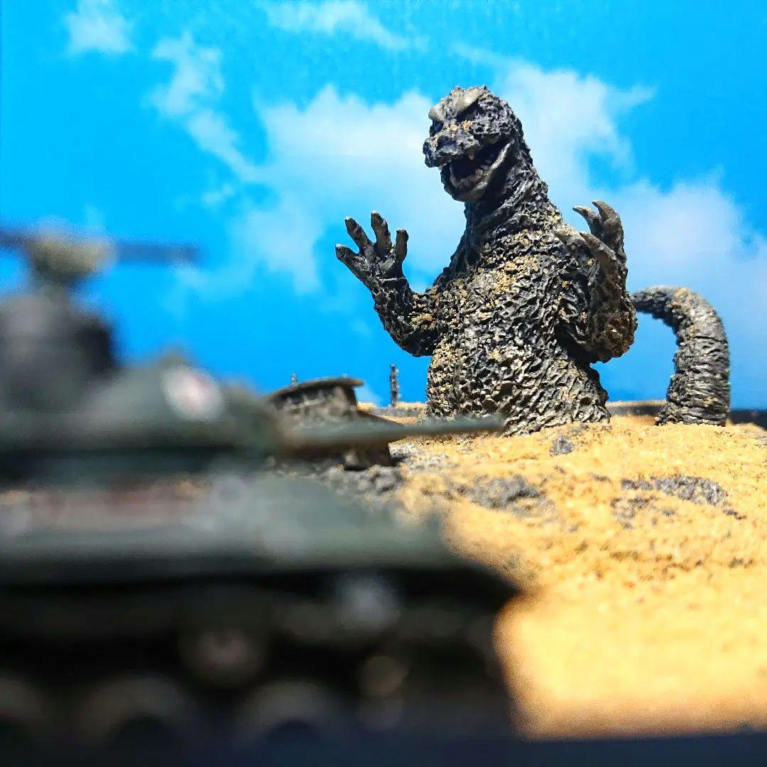 ゴジラ対自衛隊 61式戦車 (モスラ対ゴジラ) ジオラマ - メルカリ