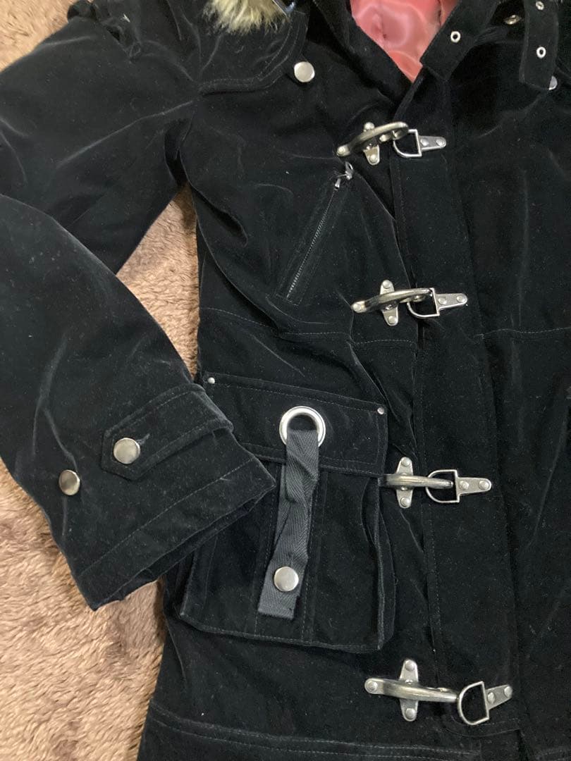 authentic 黒 ベロアダッフルコート ファー付き used - メルカリ