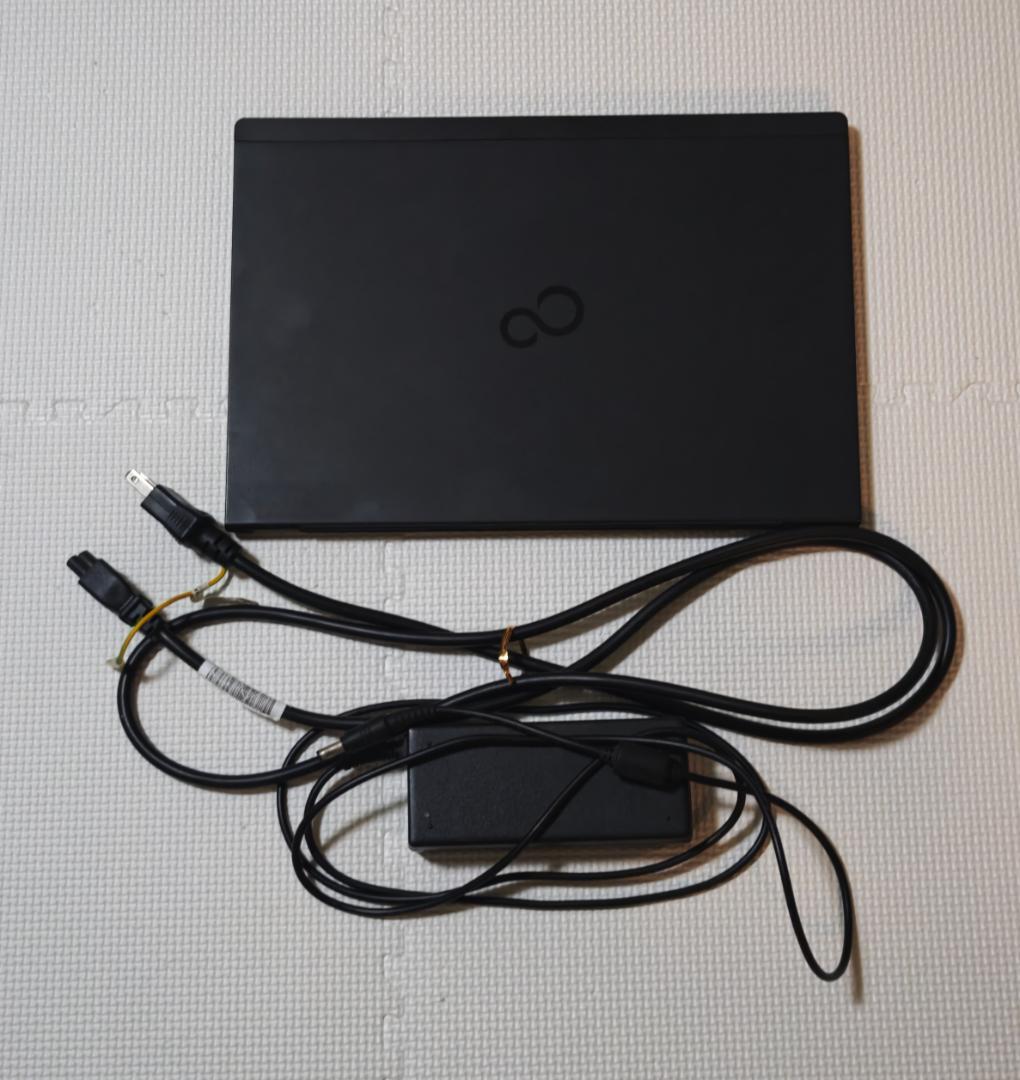 富士通U937/ i5-7300U(2.6GHz)/SSD256GB　ノートPC