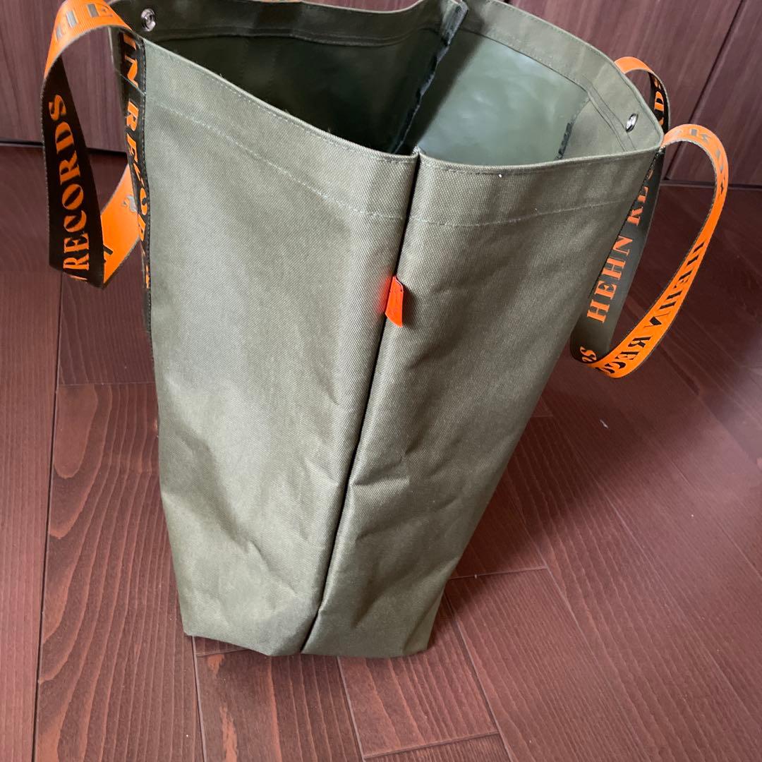 藤井風 グッズ ヘンレコード HEHN RECORDS トートバッグ カーキ - メルカリ