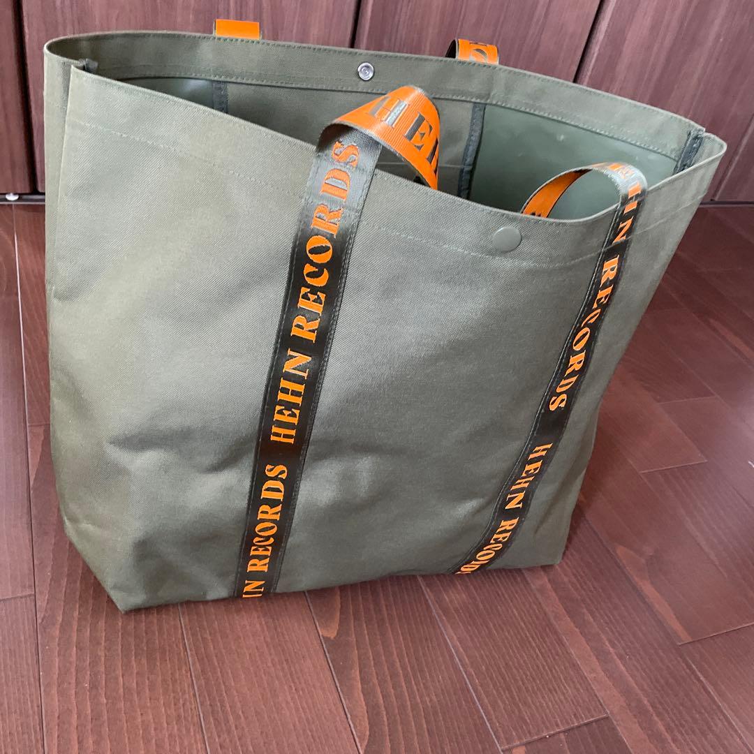 藤井風 グッズ ヘンレコード HEHN RECORDS トートバッグ カーキ - メルカリ