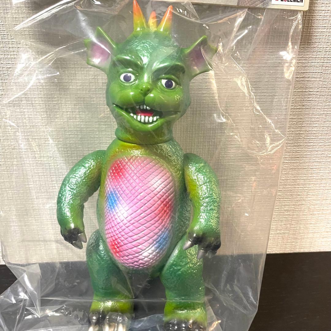 zollmen】 ゾルメン マンチー 緑 食いしん坊怪獣 バジラの息子 新品
