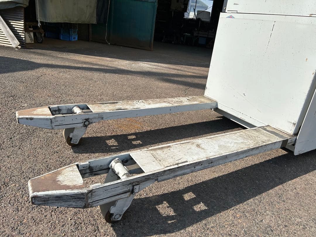 Sugico 電動ローリフト 1250kg 12V 中古 定価120万円程度 - メルカリ