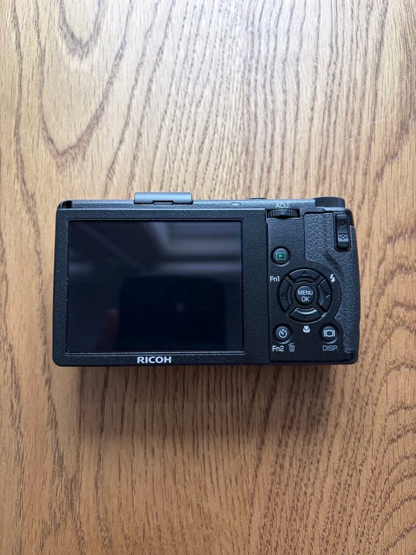 □ 美品 □ RICOH GR DIGITAL III 箱付き S数2,130回 - メルカリ