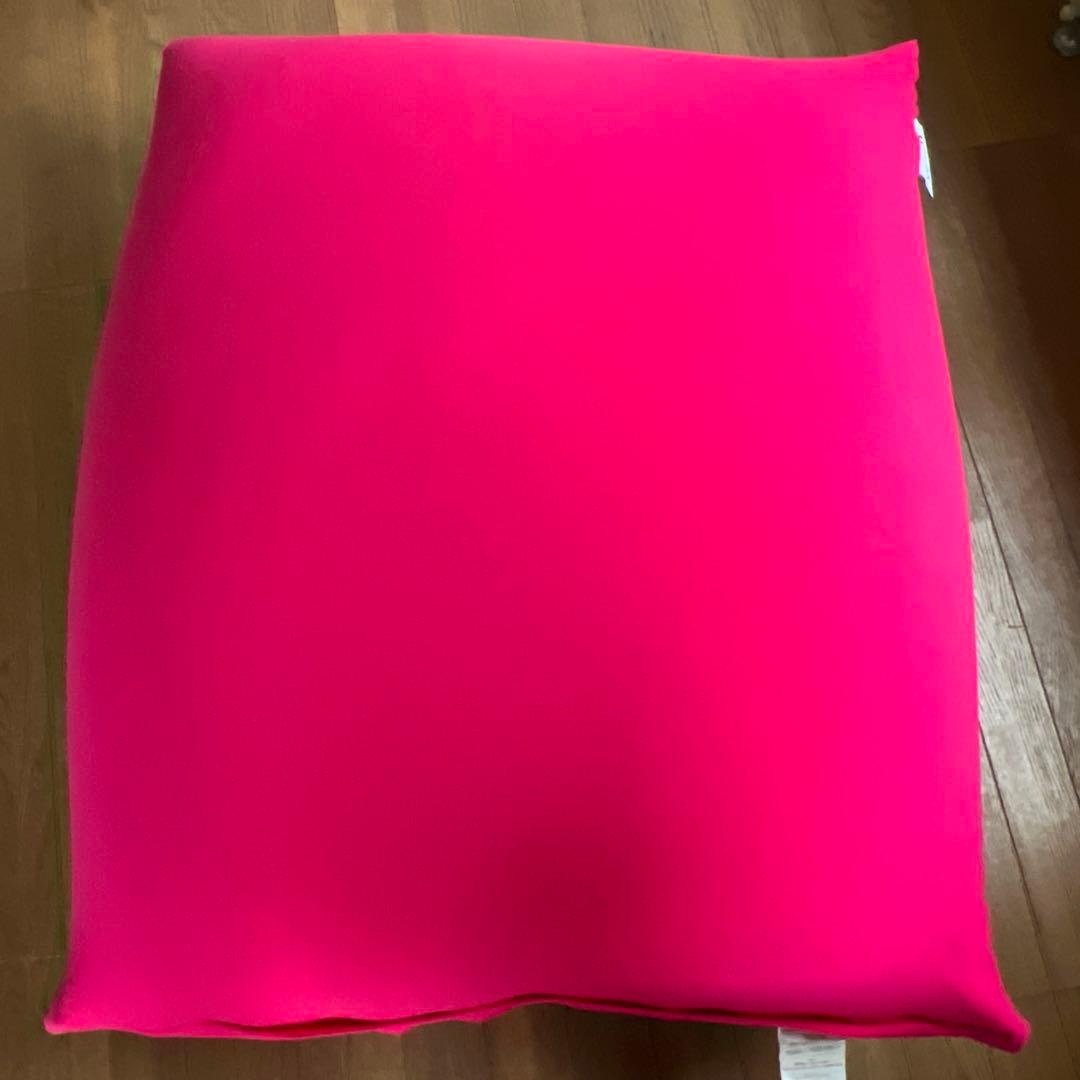しん様　Yogibo ピンク ビーズクッション 楽天市場】【ふるさと納税】ビーズクッション Yogibo Pyramid ヨギボー