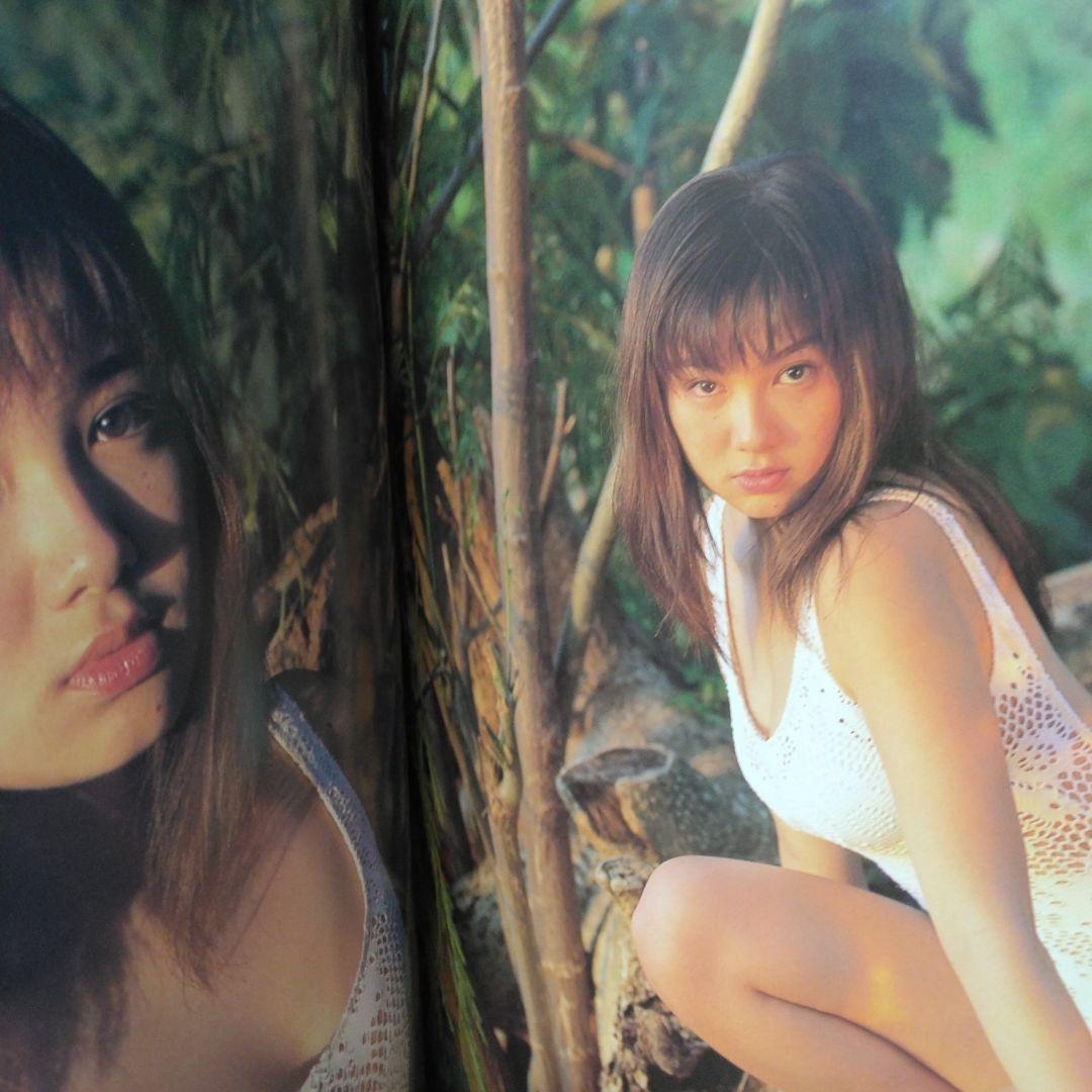 Sixteen Revolution 吉田里深写真集 - メルカリ