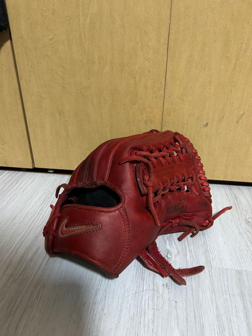 NIKE 外野用グローブ　ケース付き NIKE（ナイキ） 【新古品 (高校野球対応)】 ナイキ 硬式グローブ / 内