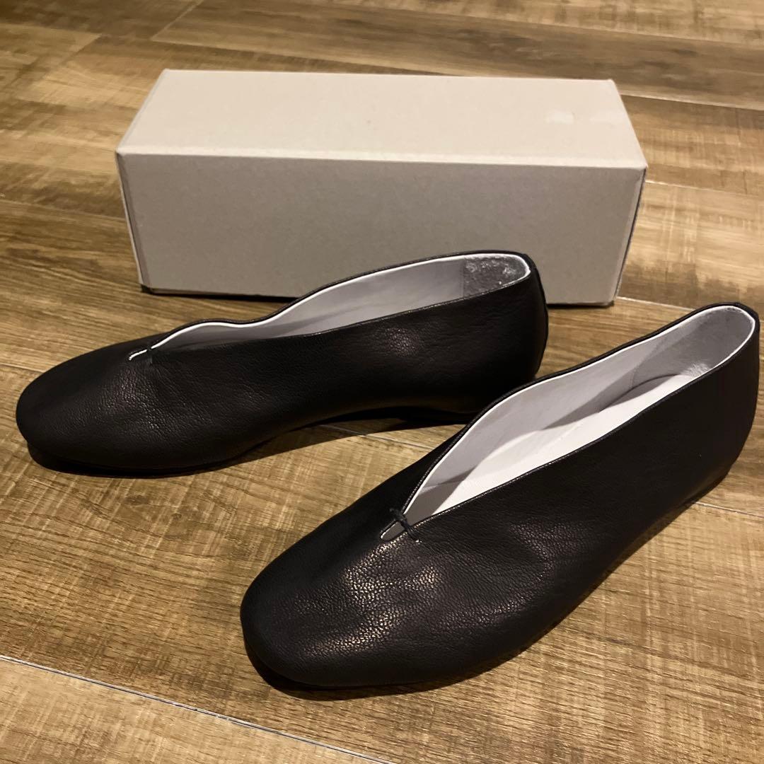 VIEILLE cinq 黒レザー フラットシューズ - メルカリ