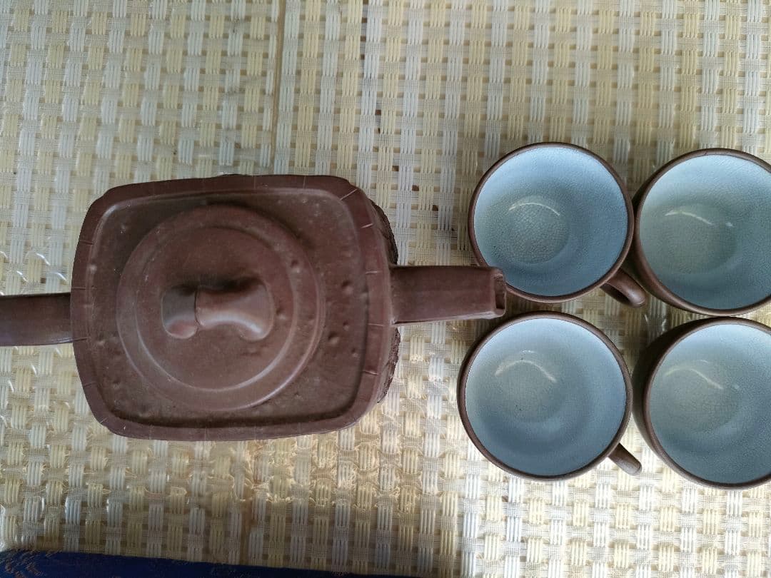 ○中国宜興 紫砂 急須＋湯呑4客セット 漢詩刻字 彫刻装飾 共箱付中国