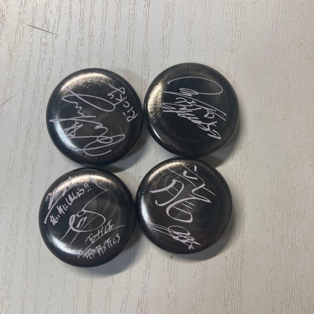LDH缶バッジセット - メルカリ