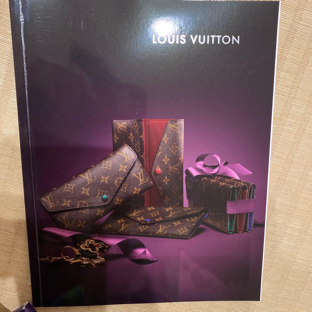 LOUIS VUITTON ルイヴィトン カタログ パンフ 2冊セット - メルカリ
