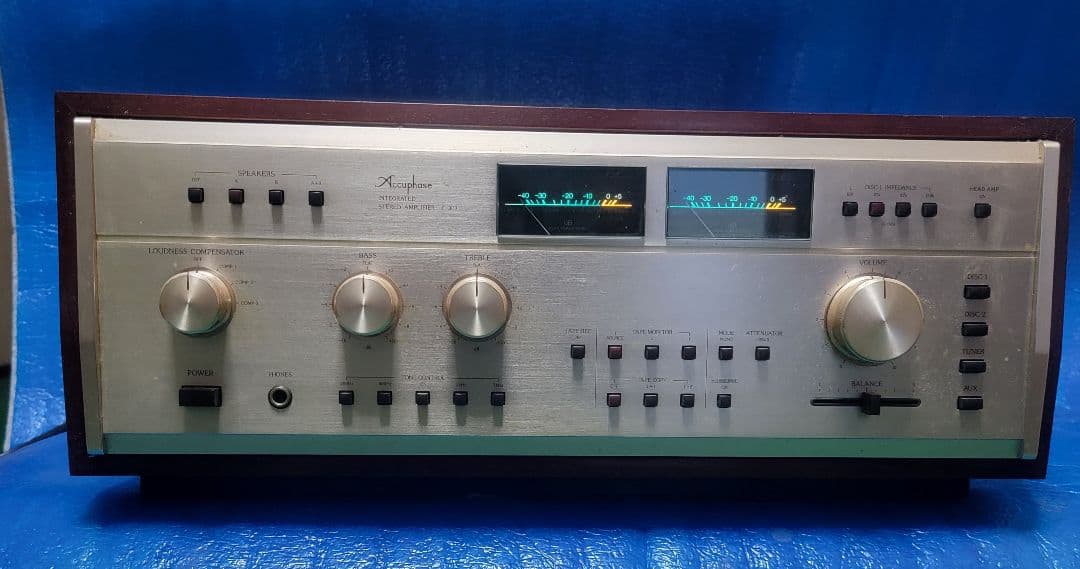 Accuphase（アキュフェーズ）プリメインアンプ E-303通電のみ確認済み Accuphase E-303の仕様 アキュフェーズ