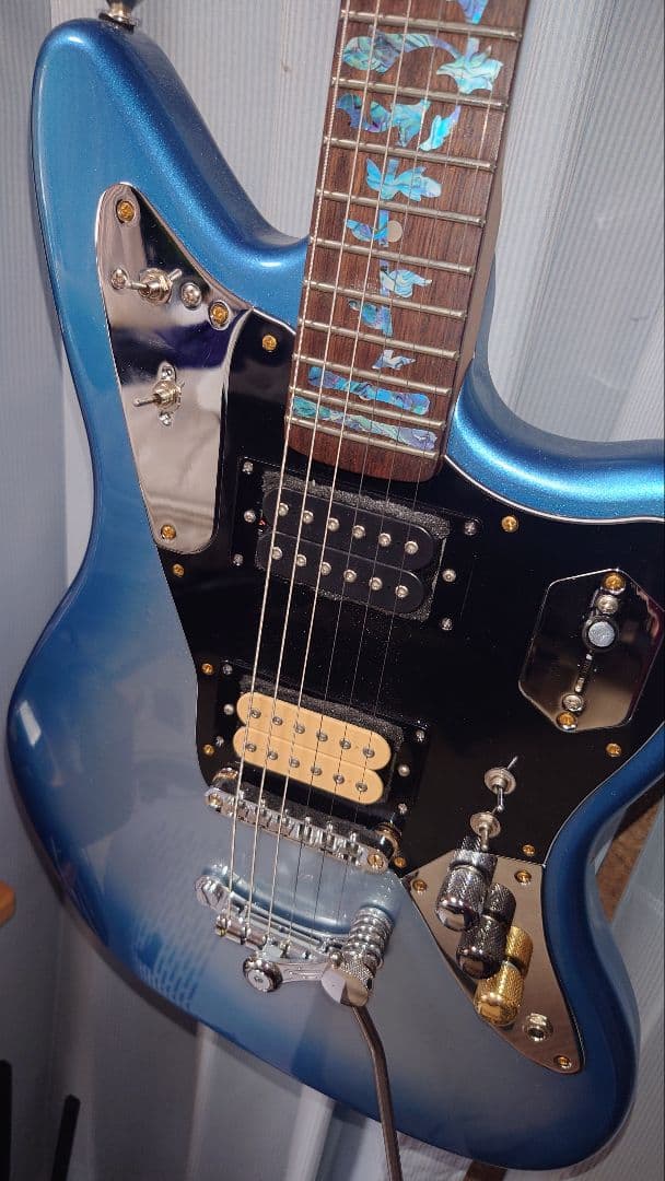 最終価格Squier Contemporary Jaguar 改造ディマジオ - メルカリ