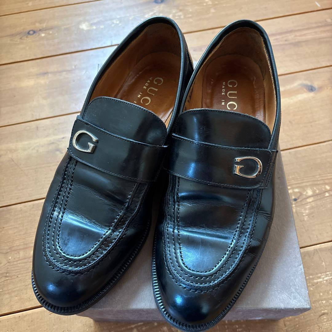 GUCCI ブラックレザー ローファー 金具付き41ハーフ 26.5 - メルカリ