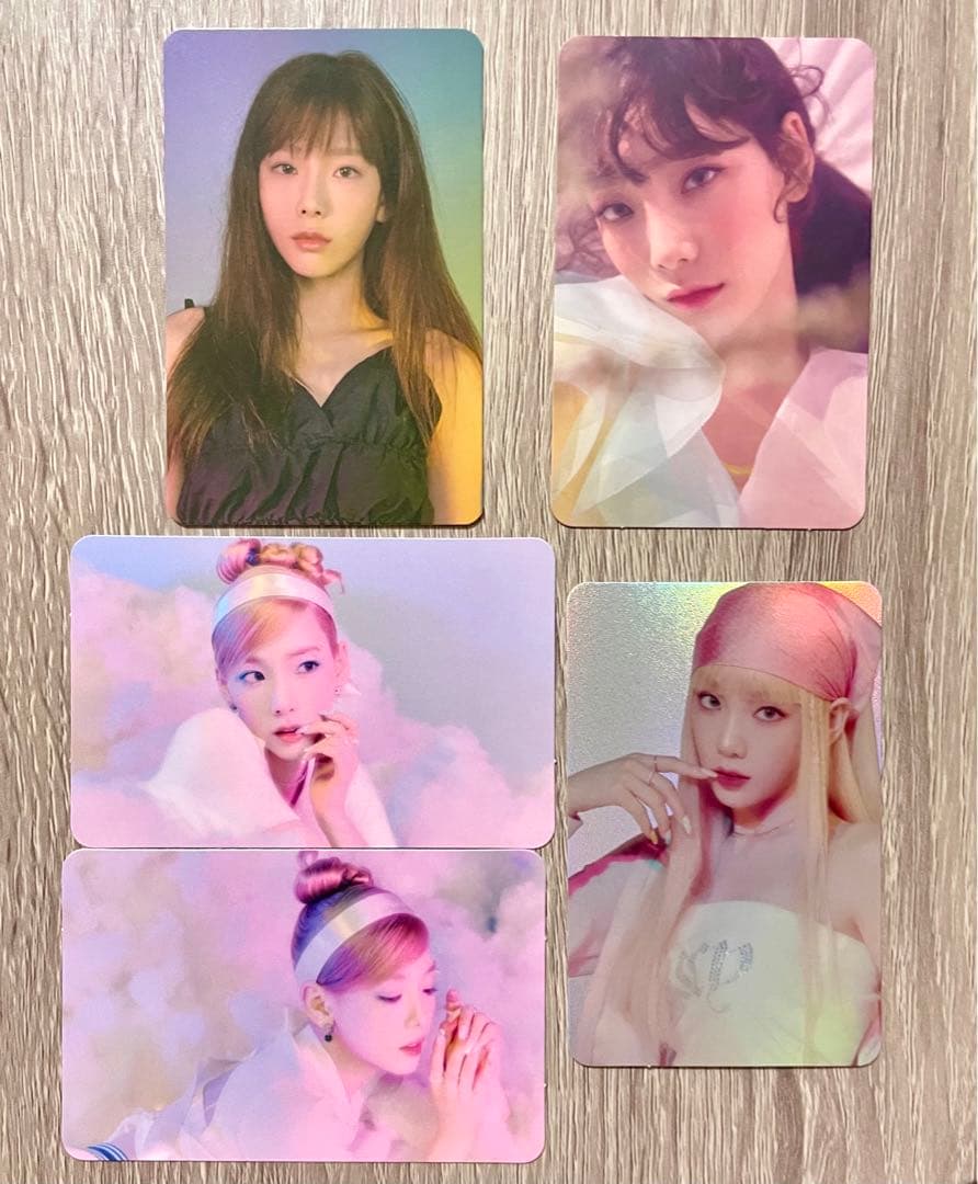 少女時代　テヨン　トレカ　バインダー　ホルダー　ホログラムカード　weekend 少女時代 テヨン スクラッチカード ラントレ トレカ - メルカリ