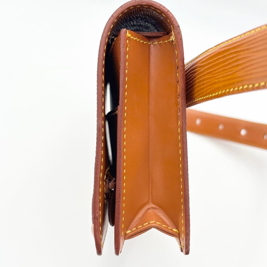 ☆Louis Vuitton エピ サンチュール・ティルシット ボディバッグ
