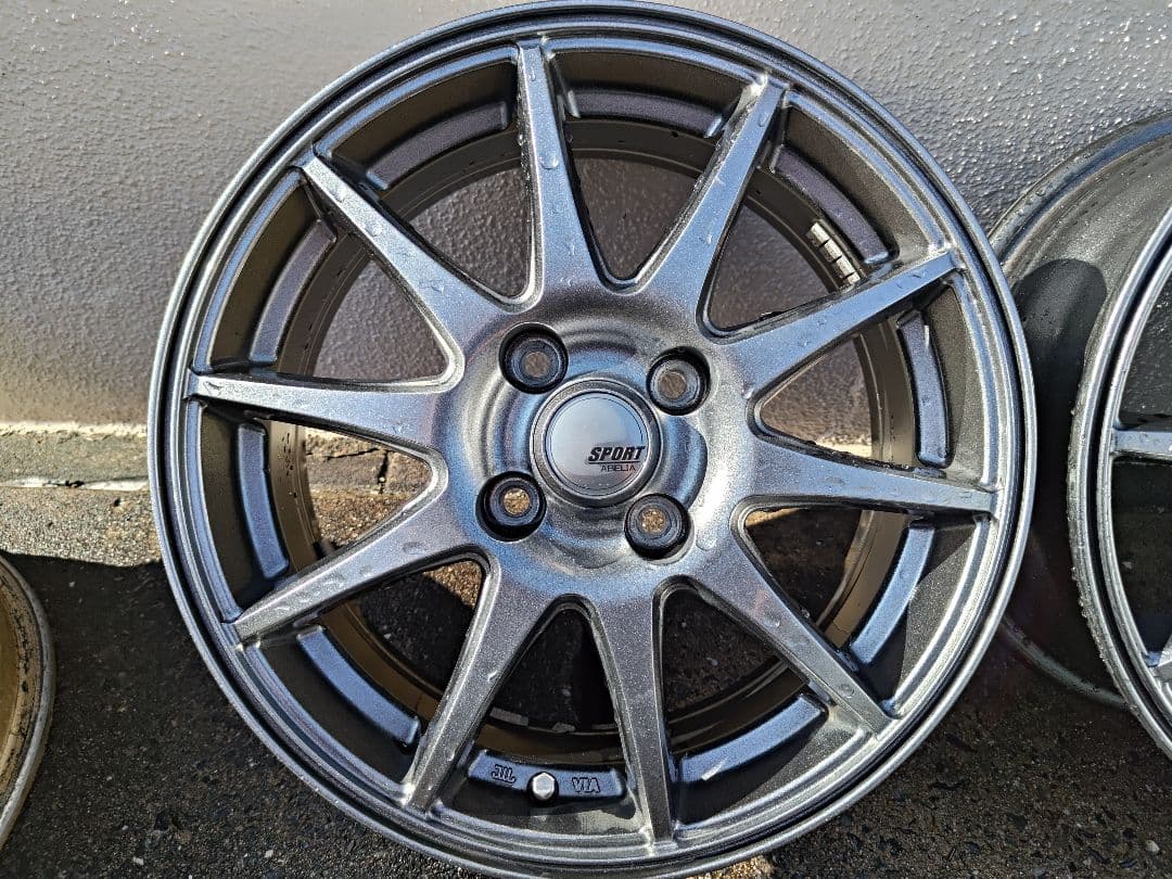 15インチ 5.5j 4穴　ET43 pcd100アベリアスポーツ　４本