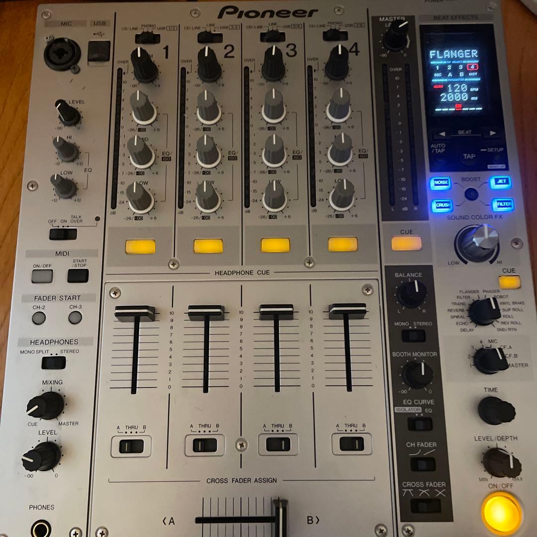 Pioneer djm 750 djミキサー　djm750 DJM-750-S (archived) 4-channel mid-range digital mixer (silver