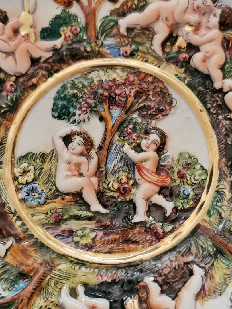 アンティーク イタリア カポデモンテ ハンドペイント エンボス装飾絵皿