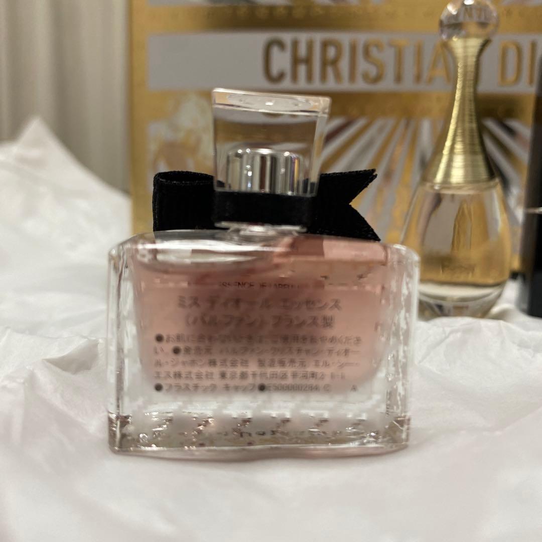新品】DIOR ホリデーオファー2025 - メルカリ