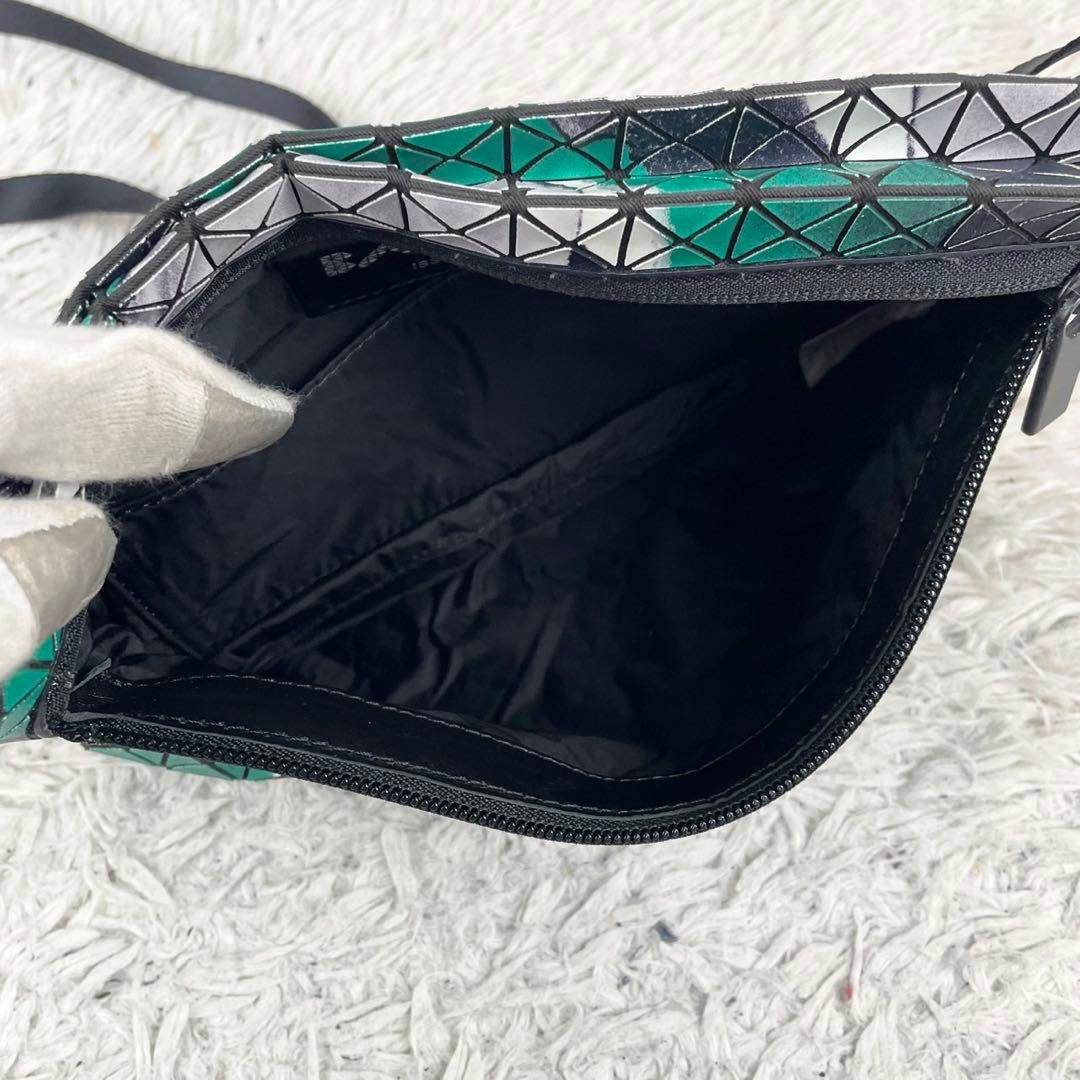 極美品 バオバオイッセイミヤケ レザー ショルダーバッグ バイカラー