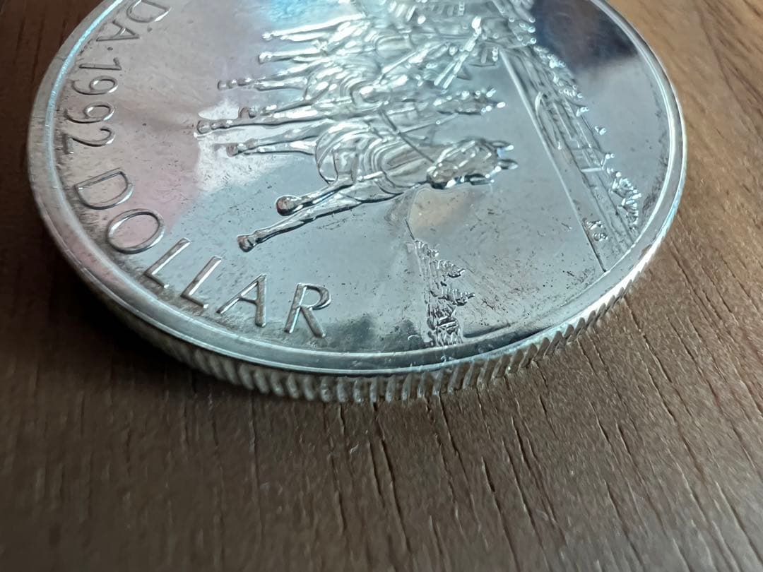 3668【カナダ銀貨】1992年1ドル 大型 銀貨 銀貨 古銭 - メルカリ