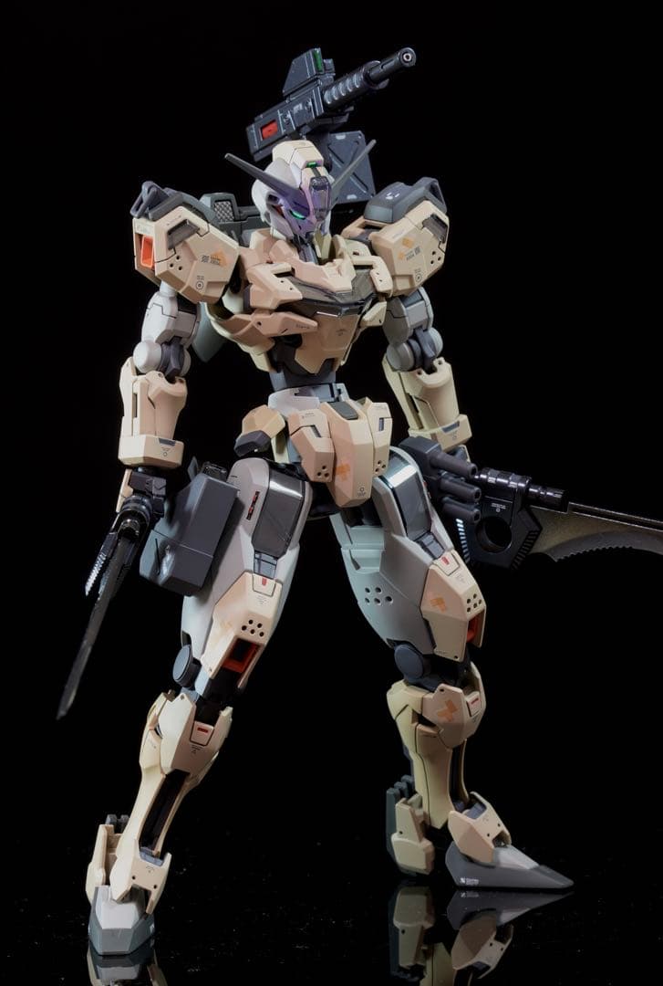 HG 陸戦型ガンダムキャリバーン【デザート迷彩カラー】 完成品 全塗装