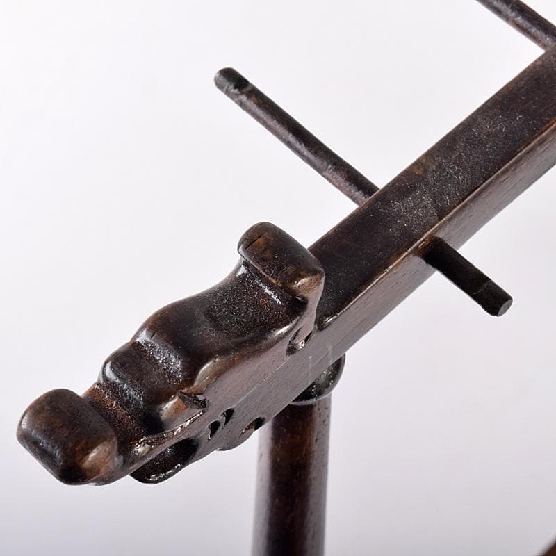 書道具　野崎松寿造　唐木紫檀製　 龍雕　筆掛　筆吊　V　R7943B