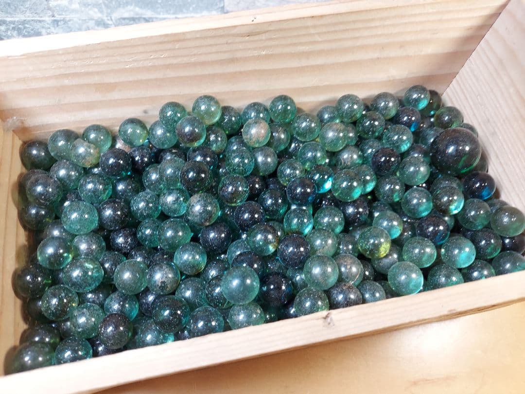 戦前 シワ 茶筋 気泡入り ビー玉 800個以上 ロート目薬木箱入り BEAMS JAPAN（ビームス ジャパン）藤木伝四郎商店 / 総皮茶筒 平 霜降