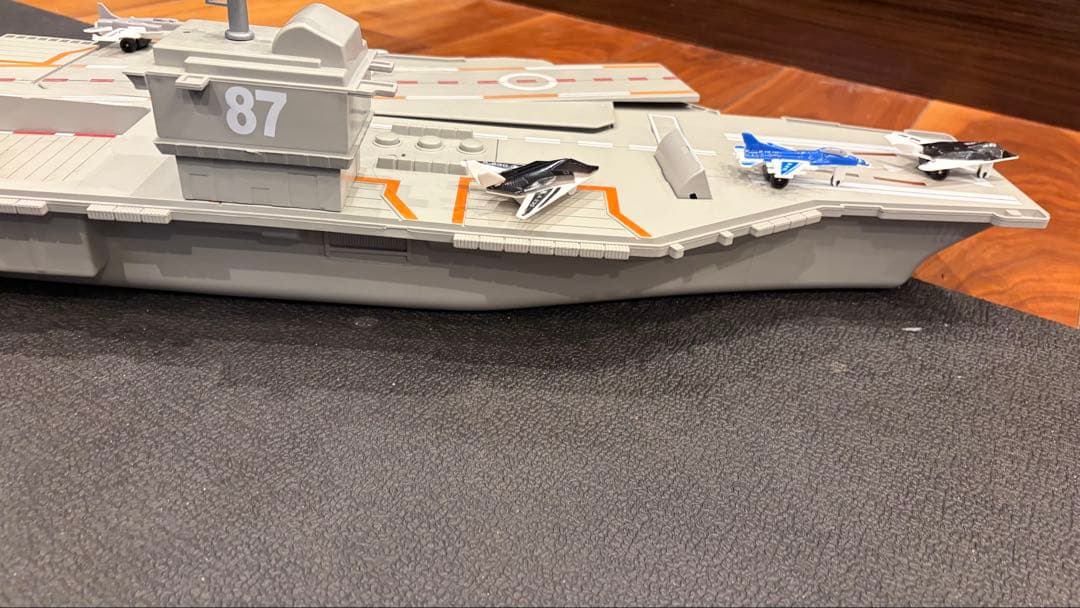 アメリカ 空母母艦モデル 30インチ 音声効果付き
