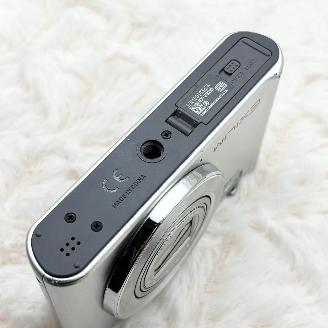 美品・動作良好✨ CASIO EXILIM EX-ZS210 シルバー - メルカリ
