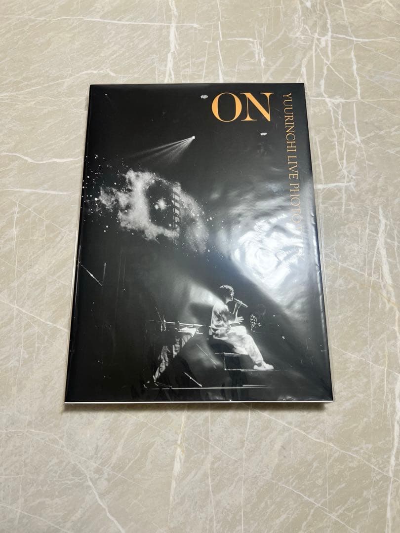 m*e様 【優里】写真集・YUURINCHI LIVE PHOTO BOOK