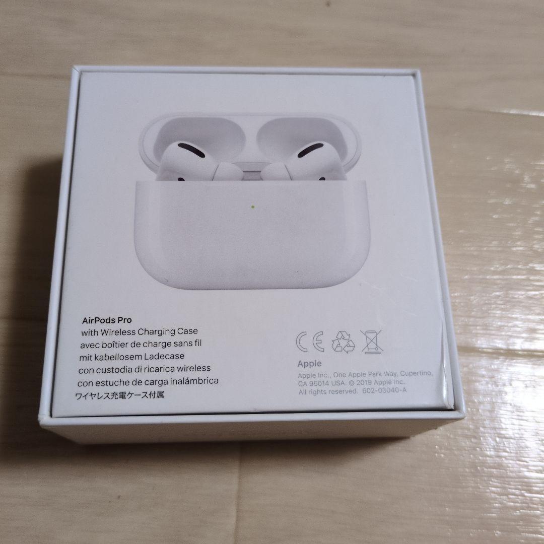 ジャンクAirPods Pro ワイヤレス充電ケース付き - メルカリ