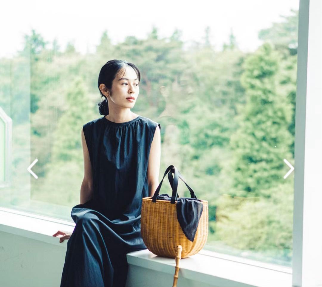 美品☆ 北欧、暮らしの道具店 ころんと丸い、レザーハンドルのかご