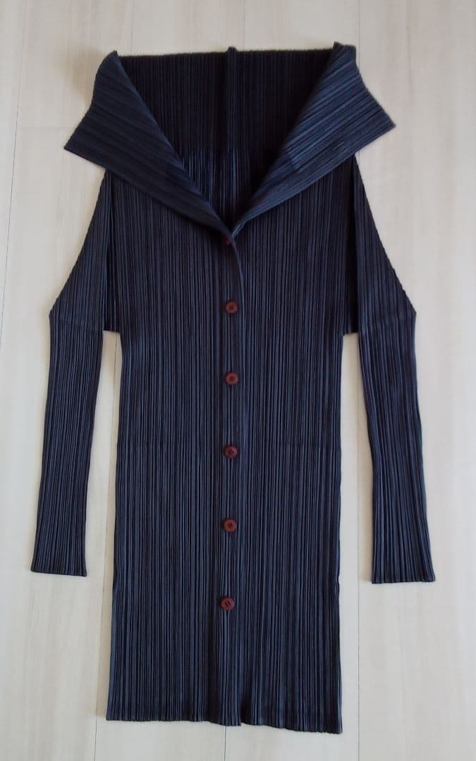 イッセイミヤケ プリーツプリーズ カーディガン