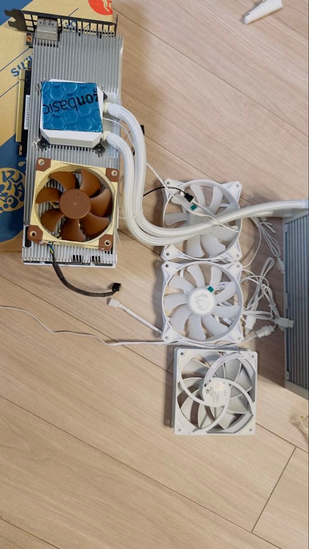 Asus RTX 2080Ti 22GB 水冷化済み The ROG Matrix RTX 2080 Ti fully integrates liquid GPU cooling