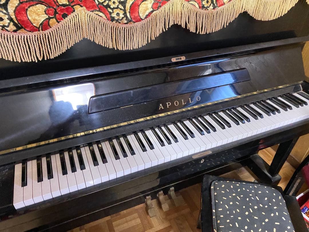 APOLLO アップライトピアノ A.6 イス 付き - メルカリ