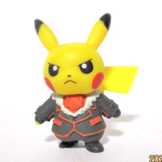 フラダリ ボスごっこピカチュウ ポケセン限定 ガシャフィギュア - メルカリ