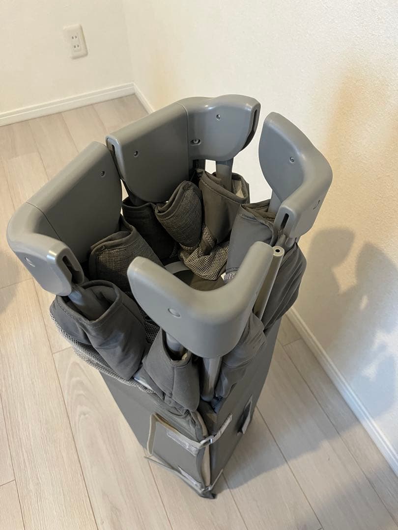 Joie 折りたたみベビーベッド グレー / Joie Folding Crib