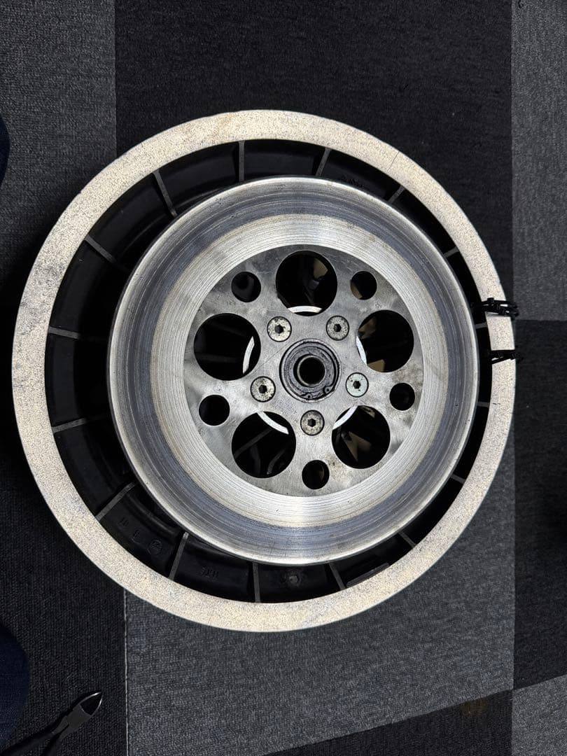 1982年式FLH ショベルヘッド 純正16インチキャストホイール前後セット