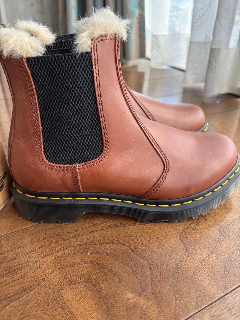 新品 ドクターマーチン ハワイ購入 UK5 24センチほど ブーツ ファー