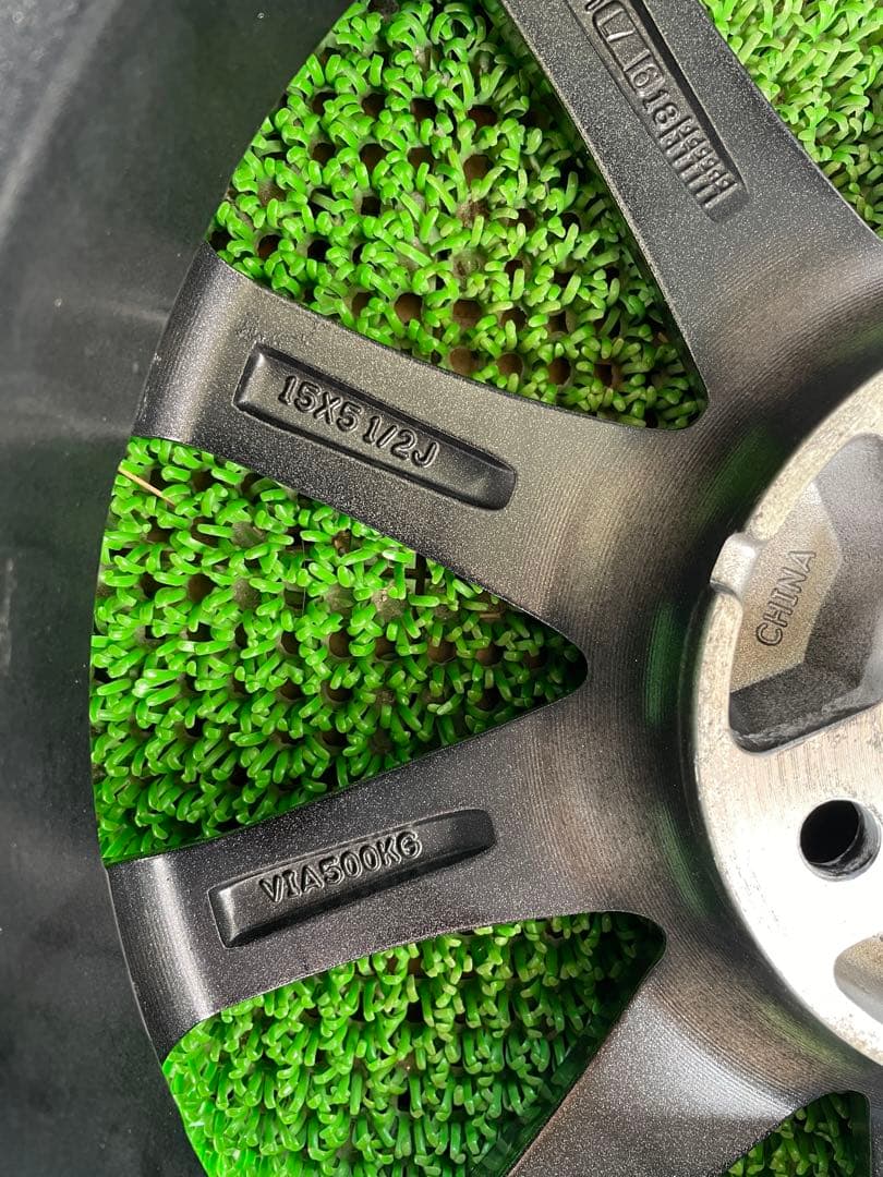 15インチ シルバー アルミホイール 4本セット　5.5J