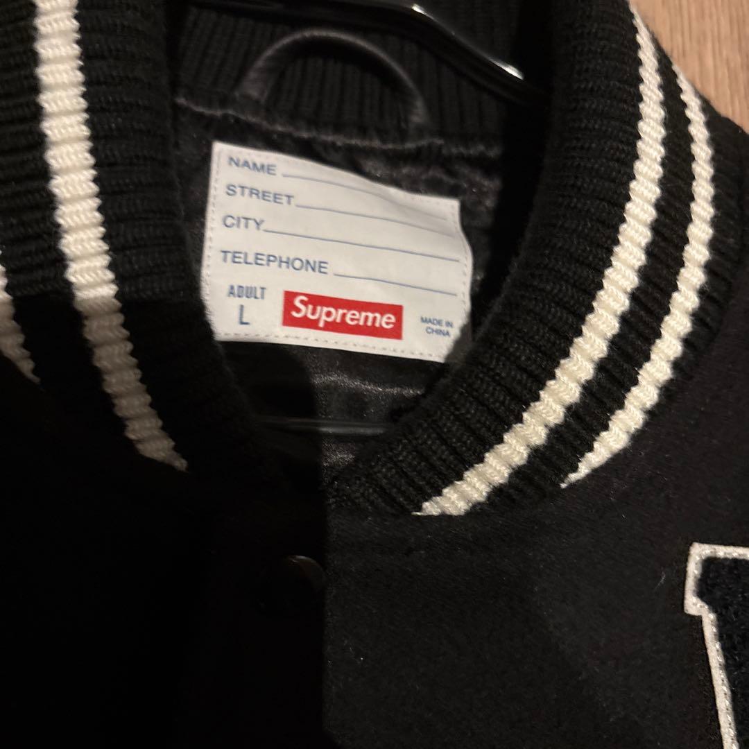 A*e様 最安値！シュプリーム プレイズ バーシティ ジャケット \"ブラック\"