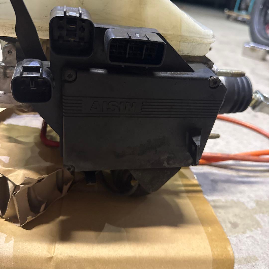 ブレーキブースター 16アリスト 17マジェスタ - メルカリ