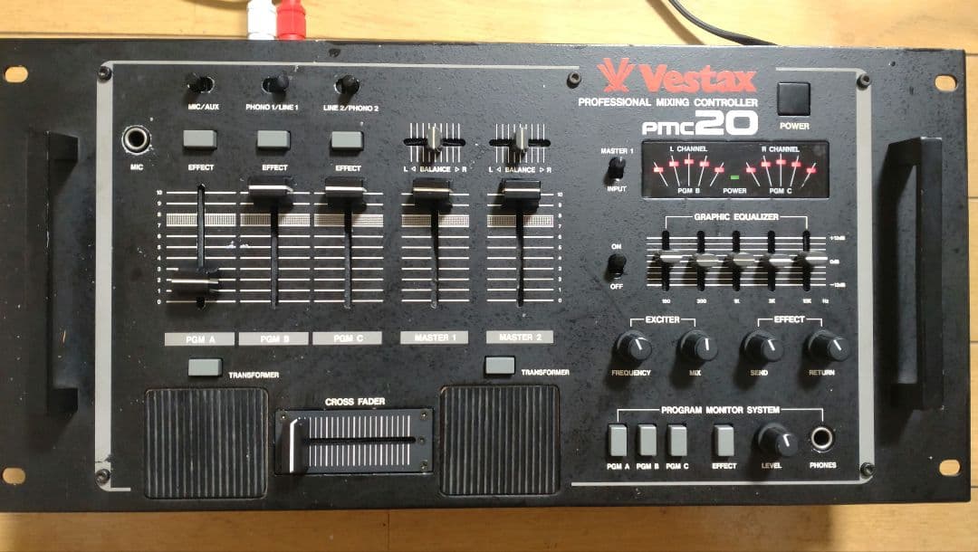 Vestax PMC20 動作確認済み　送料込み DJミキサー VESTAX / 4チャンネルDJミキサー PMC-280 - YouTube