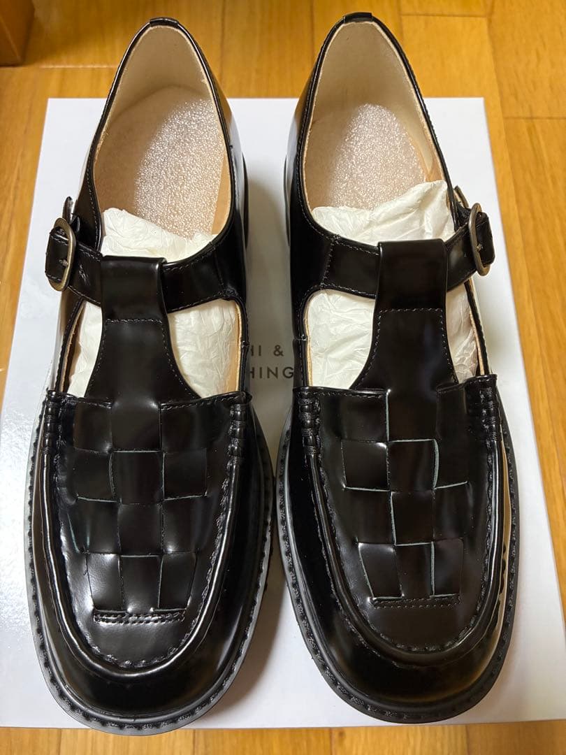 「つま先踊る、大人の相棒」こだわりソールのTストラップシューズ 23.0 つま先踊る、大人の相棒」こだわりソールのTストラップシューズ / 牛革