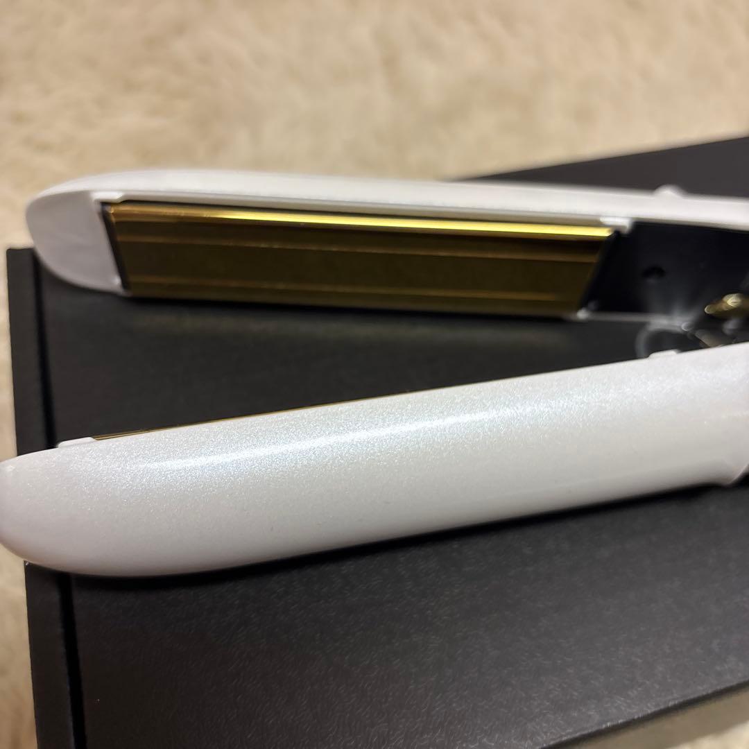 CHARLE ストレートヘアアイロン ホワイトの通販はau PAY マーケット