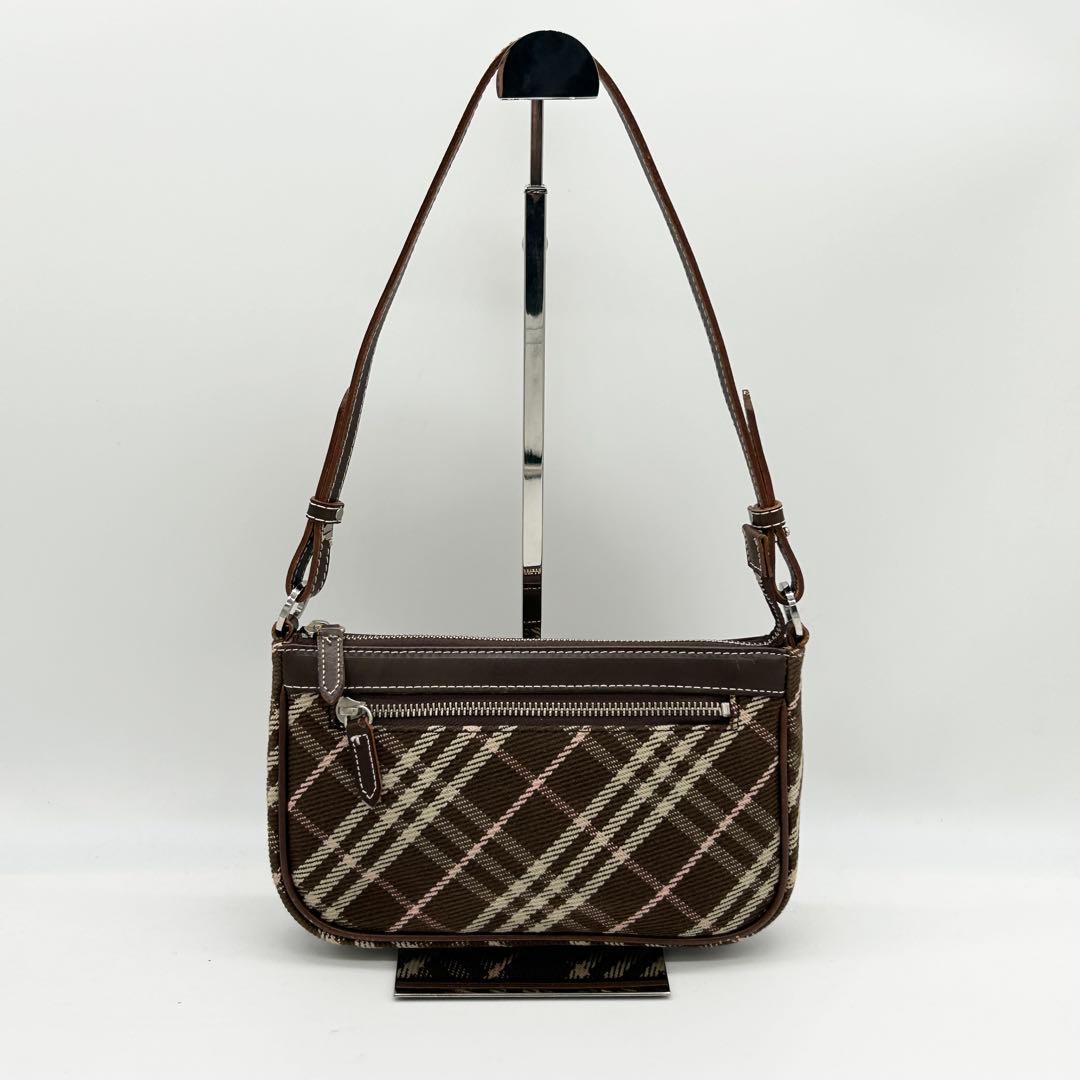 美品 バーバリーブルーレーベル アクセサリーポーチ ブラウン ノバ