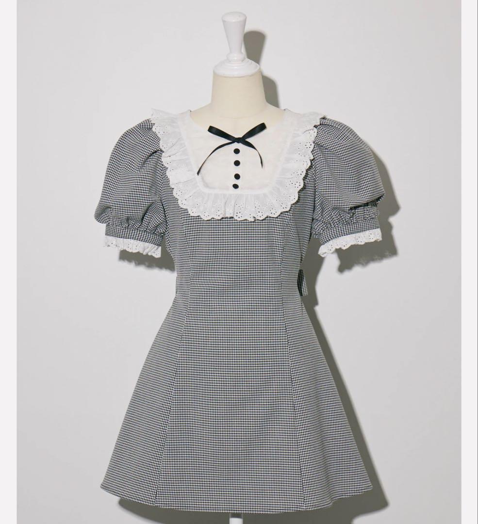 pium コットンレースドーリーカフェワンピース - メルカリ