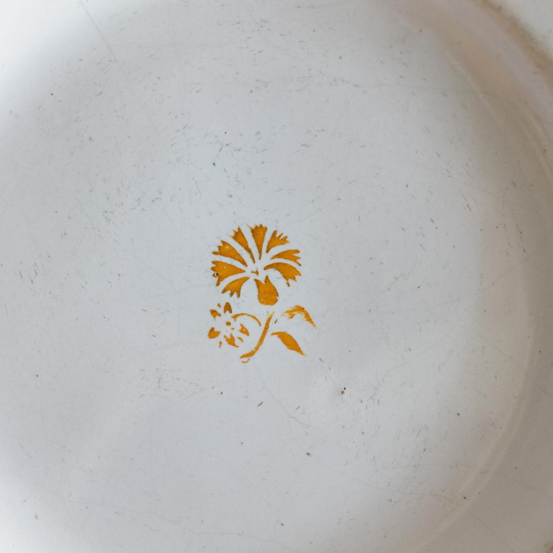 ムスティエ ヴァラージュ 小さなお花柄のお皿 φ22cm A - メルカリ